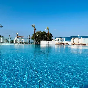 *** מלון Adelais Bay קפריסין