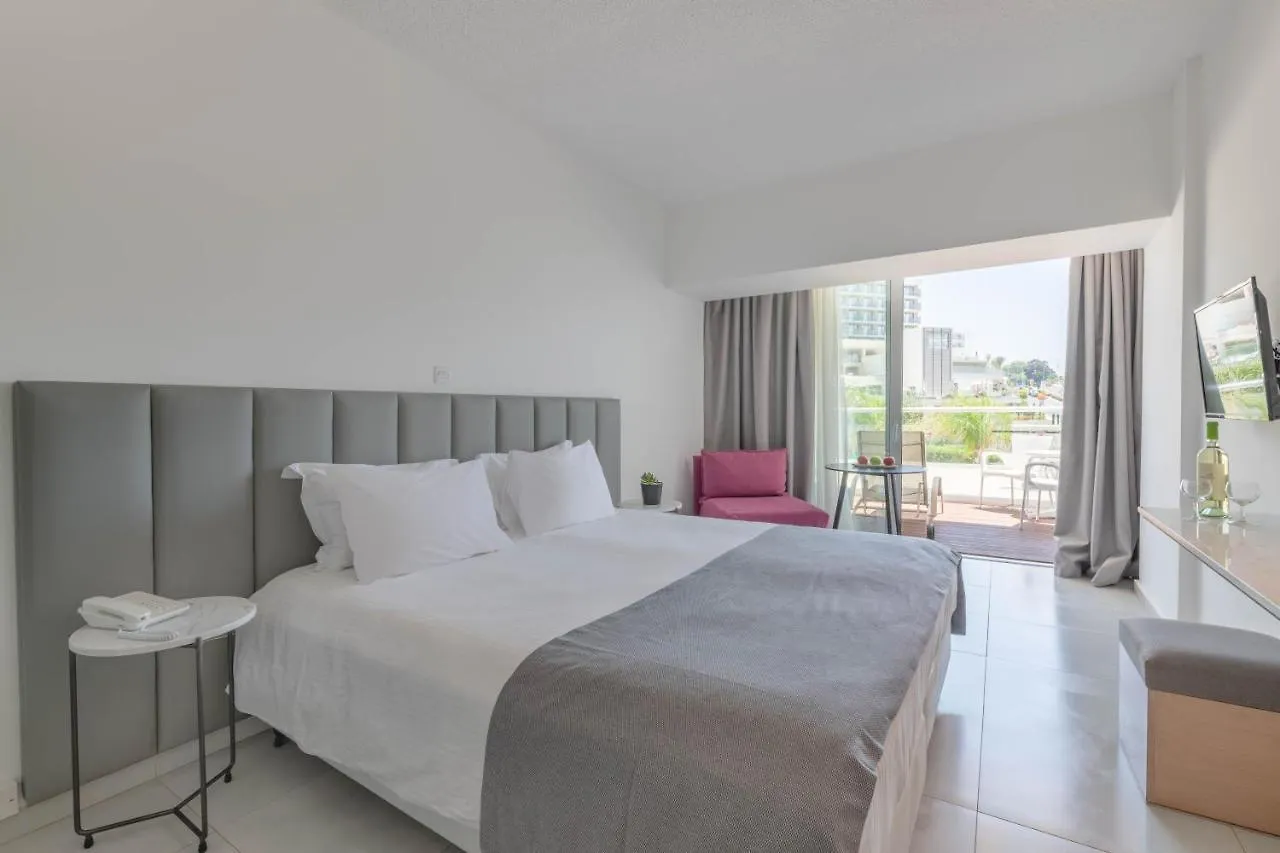 Napa Mermaid Hotel & Suites Ayia Napa 4*,