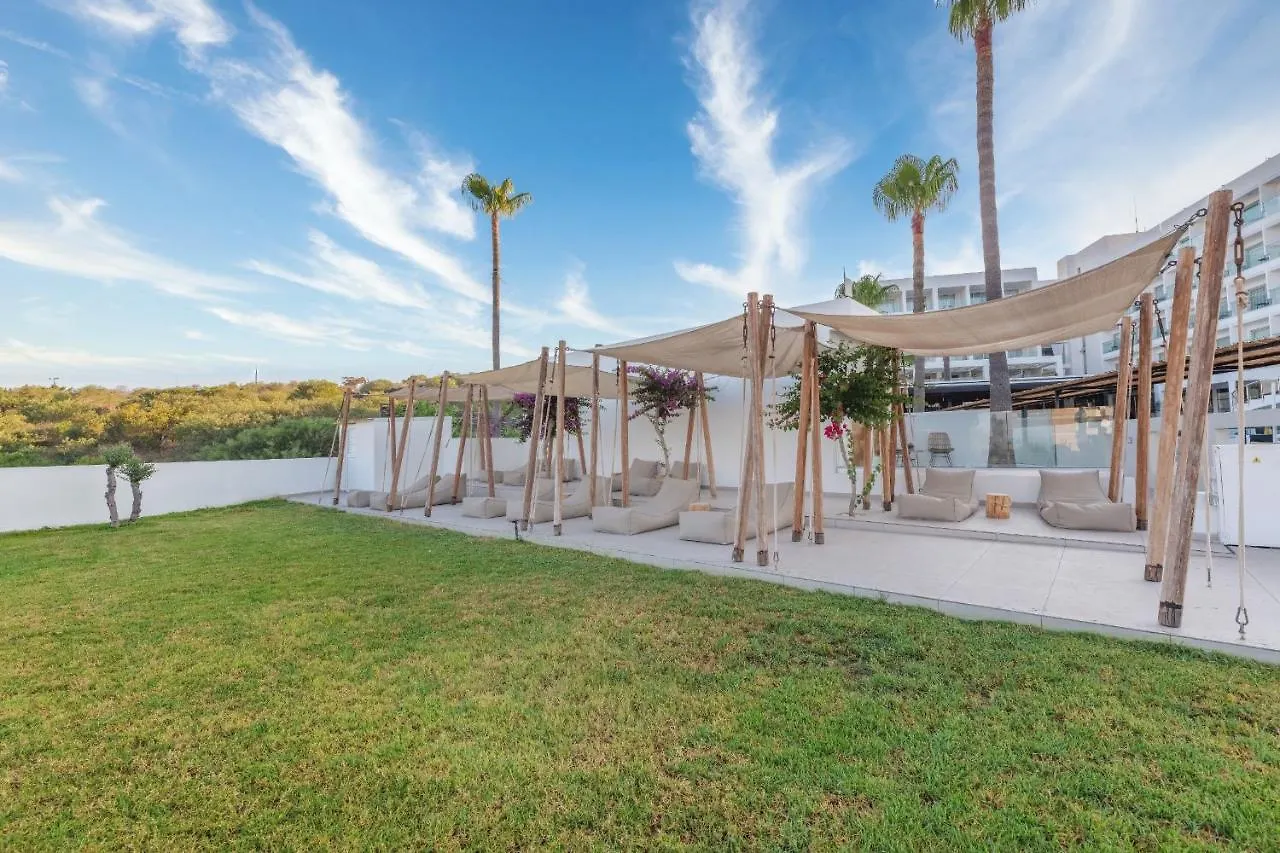 Napa Mermaid Hotel & Suites アヤナパ